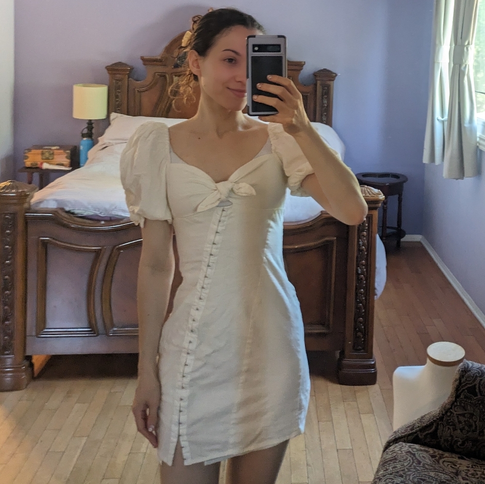 For Love And Lemons White Puffed Sleeve Dress 😍